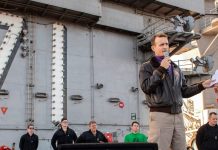 امریکی بحری بیڑے کے برطرف کپتان میں کرونا وائرس کی تشخیص