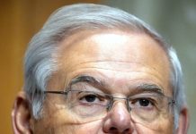 سینیٹر باب مینڈیز پر قطر سے تحائف وصول کرنے کے الزامات