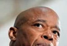 میئرایرک ایڈمزکیخلاف کرپشن کے الزامات؛فرد جرم عائد