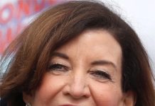 گورنر کیتھی ہوشل کا 21.6ملین ڈالرفنڈنگ کیساتھ انتخابی مہم کا آغاز