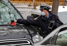 نیویارک پولیس کا ٹکٹ جاری کرنیوالے 75ملازمین کو فار غ کرنے کا فیصلہ