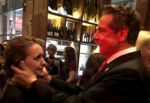 گورنر کومیو پر جنسی ہراسگی کے الزامات ؛ تلخ سوالات کا سامنا