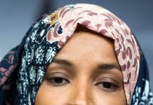 صدر بائیڈن مستحق طلبا کے قرضے معاف کرنے کا اعلان کریں:الہان عمر