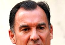 کانگریس مین ٹام سوازی نے گورنر نیویارک کا الیکشن لڑنے کا اعلان کر دیا