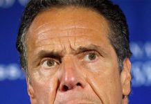 سابق گورنر کومیو سے 5ملین ڈالر کا غیر قانونی منافع واپس لینے کا مطالبہ