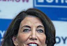 گورنر کیتھی نے تین ملین ڈالرتارکین وطن کیلئے مختص کر دیئے