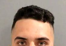 ناسو کائونٹی برہنہ نوجوان مسجد میںداخل اور توڑ پھوڑ