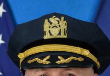 عربی زبان بولنے سے منع کرنے پر پولیس اہلکار کا سینئرز کیخلاف مقدمہ