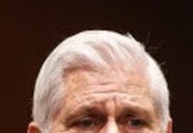 بروس بلیک کا فلسطین کی حمایت پر ہوفسٹرا یونیورسٹی کی صدر سے استعفیٰ کا مطالبہ