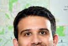 شمس ملک ؛ اکرون کے پہلے مسلم میئر منتخب؛حلف اٹھا لیا