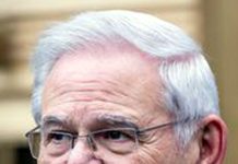 ڈیموکریٹ سینیٹر باب مینڈیز رشوت ستانی مقدمے میں قصوروار قرار