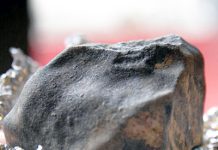 پاکستان میں دیکھی جانیوالی پراسرار روشنی نے لوگوں کو خوفزدہ کر دیا