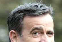 ٹرمپ نے سابق انٹیلی جنس چیف جان ریٹکلف کو سی آئی اے کا ڈائریکٹر بنا دیا