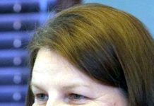 غیر قانونی تارکین کی مدد کرنے پر جج ہننا ڈوگن کو کورٹ ہاؤس سے گرفتار کر لیا گیا