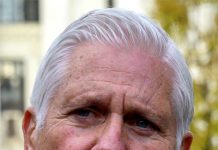 چودھری اکرم کا گورنر کیلئے بروس بلیک مین کی حمایت کا اعلان