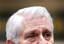 کیتھیہوکل کی برتری میں واضح کمی، بروس بلیک مین کی انتخابی فنڈز سے محرومی